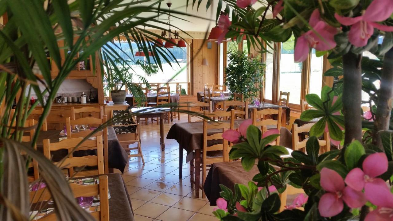 Hotel Restaurant Le Yeti Les Rousses Exterior photo