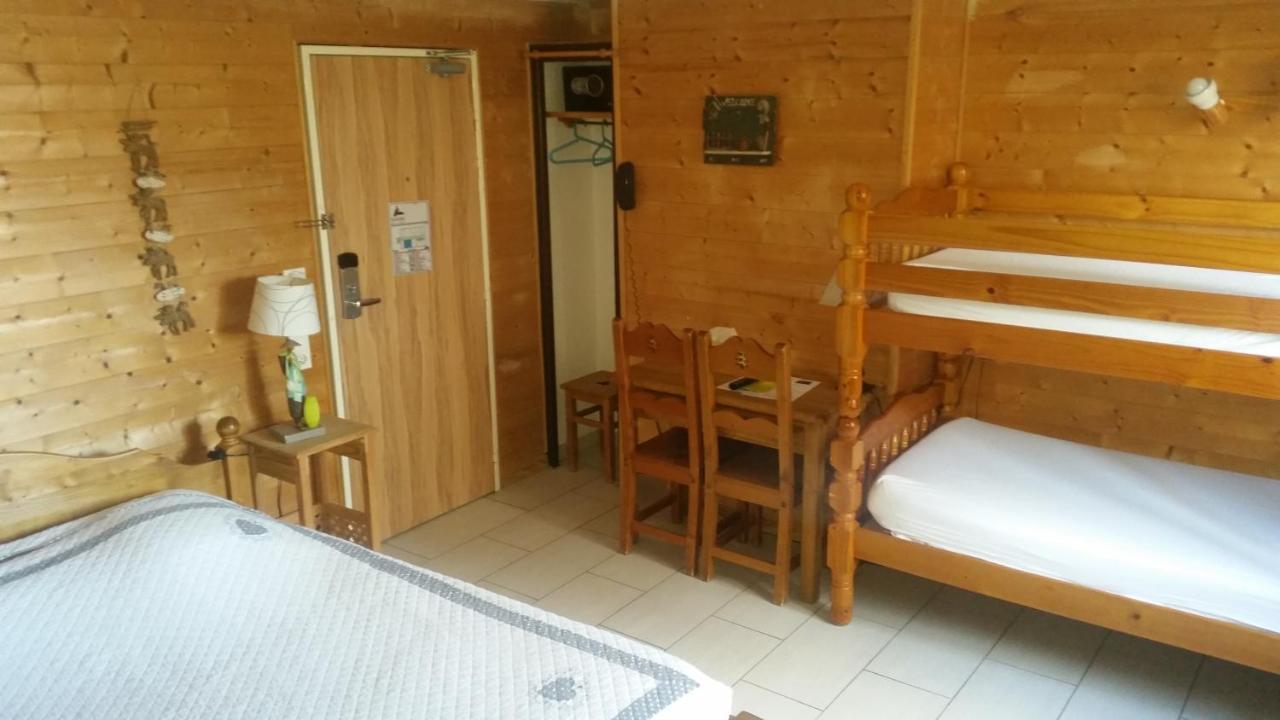Hotel Restaurant Le Yeti Les Rousses Exterior photo