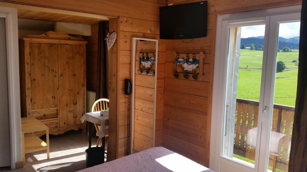 Hotel Restaurant Le Yeti Les Rousses Exterior photo
